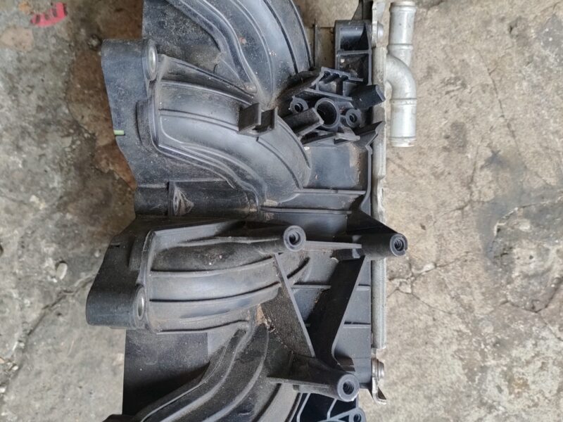 Kolektor Ssący VWAG 1.2 TSI nr ori 03F 129 711H , 03F145749B