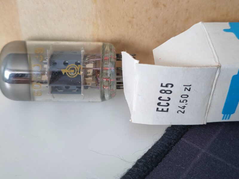 Lampa RFT ECC85 NOS